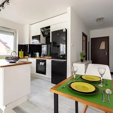 Marine By Bookinghost Apartment *