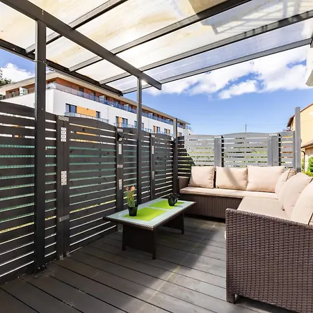 Marine By Bookinghost Apartment *